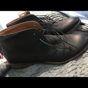 Mens shoes